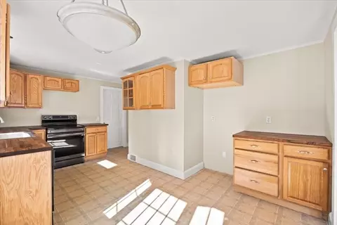 365 Phinneys Ln, Centerville, MA 02632 photo 14