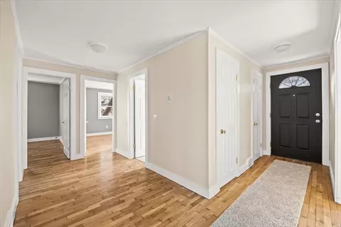 365 Phinneys Ln, Centerville, MA 02632 photo 5