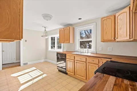 365 Phinneys Ln, Centerville, MA 02632 photo 12