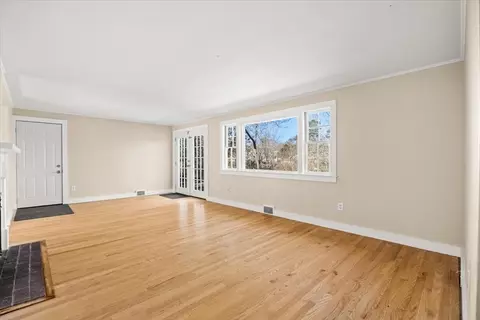365 Phinneys Ln, Centerville, MA 02632 photo 10