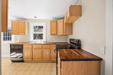 365 Phinneys Ln, Centerville, MA 02632 photo 11