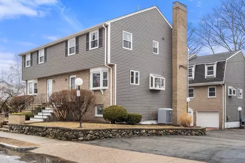 1 Circuit Ln #D, Watertown, MA 02472