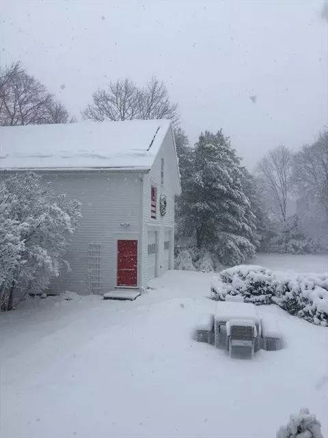 674 Webster St, Needham, MA 02492 photo 3