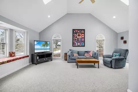 4 Hillside Dr, Sutton, MA 01590 photo 8