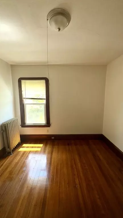 40 Orchard St, Chicopee, MA 01013 photo 14