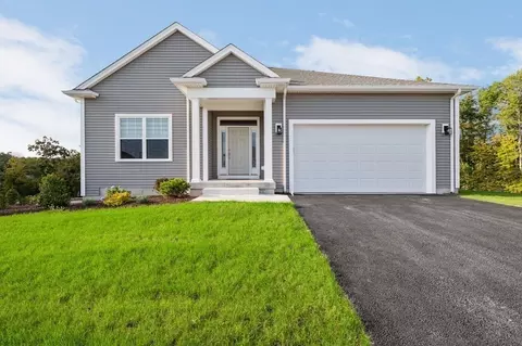 135 Rolling Ridge Dr #56, Whitinsville, MA 01588