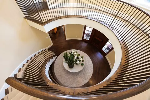 Entry Way - 1 Chestnut Pl, Brookline, MA 02445 photo 2 of 2