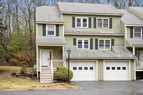 235 Heritage Dr #235, Whitinsville, MA 01588
