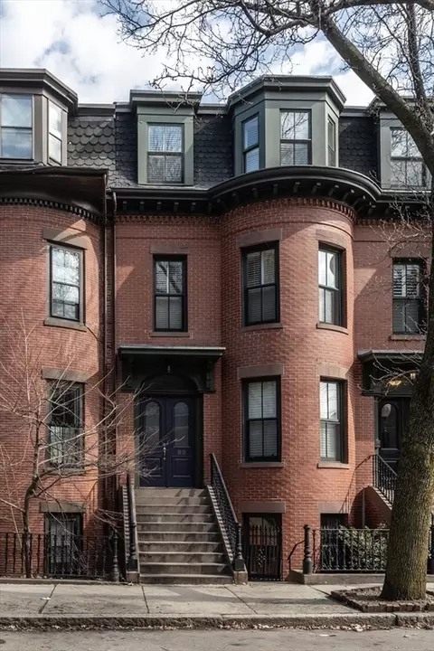82-84 E Brookline St #1, Boston, MA 02118