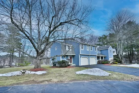 8 Village Grn #8, Sturbridge, MA 01566