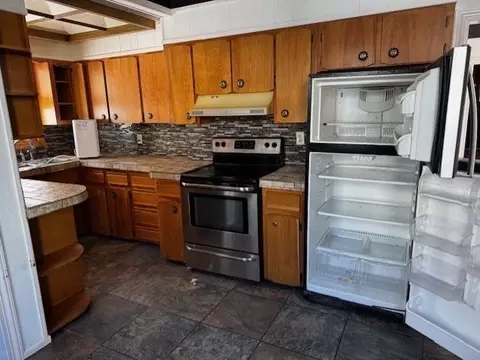 15 Edward St, Worcester, MA 01605 photo 3