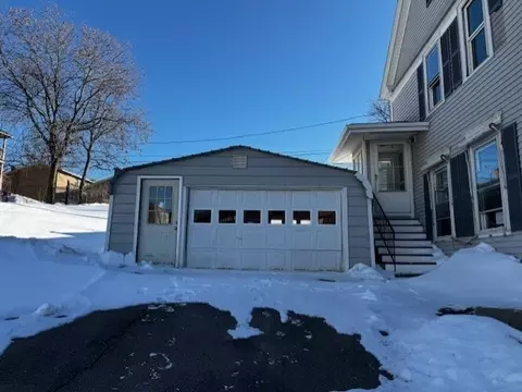 15 Edward St, Worcester, MA 01605 photo 2