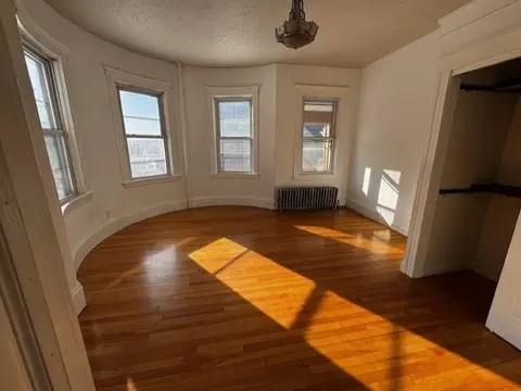15 Edward St, Worcester, MA 01605 photo 8
