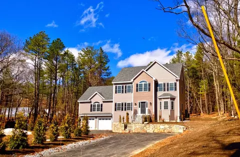 344 Hampshire Rd # B, Methuen, MA 01844