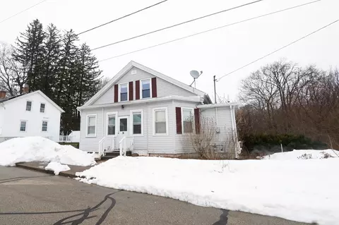 5 Crosby St, Webster, MA 01570 photo 2