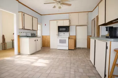5 Crosby St, Webster, MA 01570 photo 3
