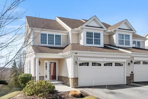 25 Avebury Ln #22, Marlborough, MA 01752
