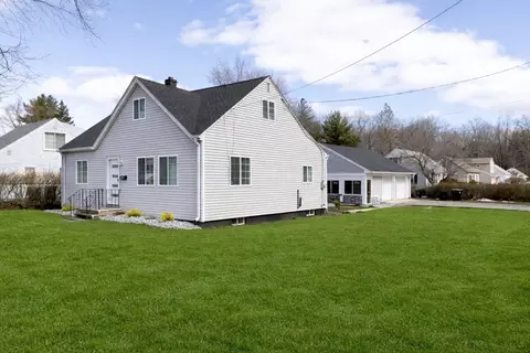 2085 Memorial Dr, South Hadley, MA 01075