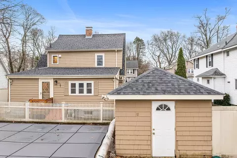 Exterior - 24 Smith Ave, Reading, MA 01867 photo 4 of 5