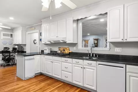 Kitchen - 24 Smith Ave, Reading, MA 01867 photo 2 of 3