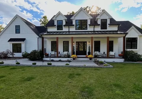 401 South St, Foxboro, MA 02035