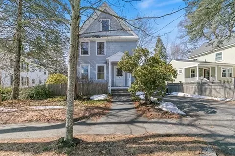 46 Whittier St, Andover, MA 01810