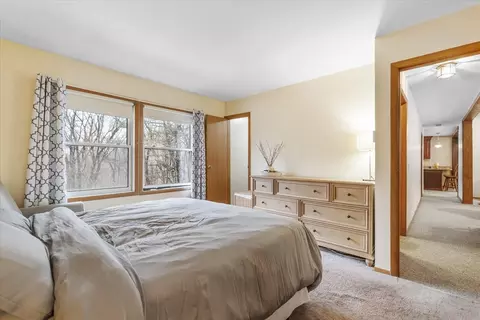 Bedroom - 27 Mumford Rd, Sutton, MA 01590 photo 2 of 6