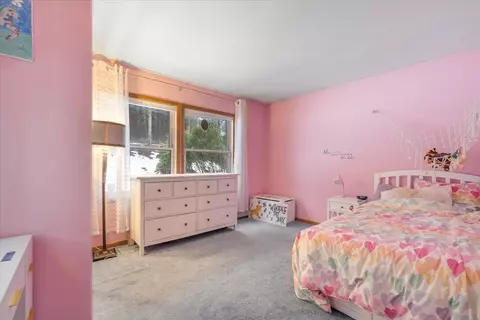 Bedroom - 27 Mumford Rd, Sutton, MA 01590 photo 5 of 6
