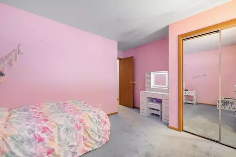 Bedroom - 27 Mumford Rd, Sutton, MA 01590 photo 6 of 6