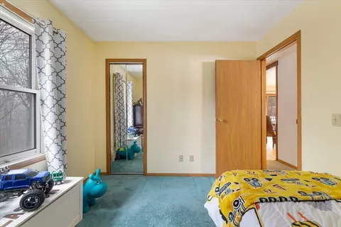 Bedroom - 27 Mumford Rd, Sutton, MA 01590 photo 4 of 6