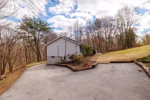 Exterior - 27 Mumford Rd, Sutton, MA 01590 photo 4 of 4