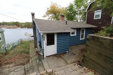 340 Lake Ave N, Worcester, MA 01605