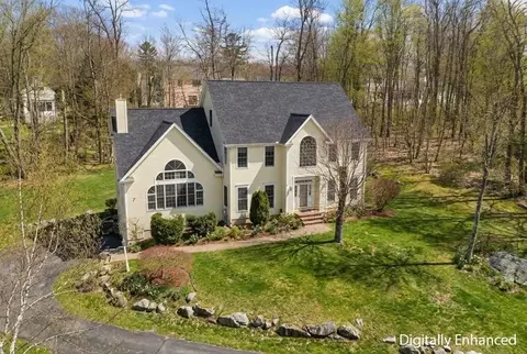 15 Keyes House Rd, Shrewsbury, MA 01545