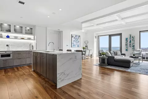 300 Pier 4 Blvd #8E, Boston, MA 02210