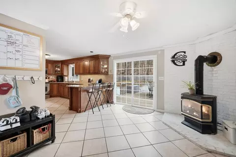 1173 E Mountain Rd, Westfield, MA 01085 photo 7
