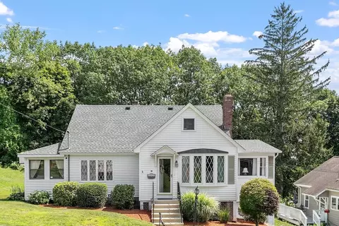 10 Edwidge St, Worcester, MA 01602
