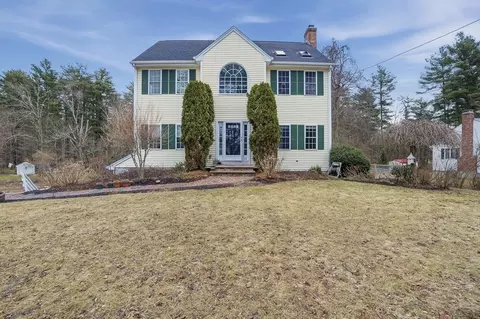 18 Slater St, Attleboro, MA 02703