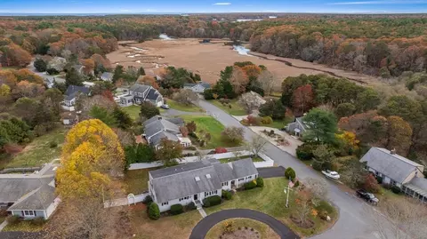 7 Oxford Dr, Barnstable, MA 02635