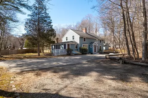 133 Topsfield Rd, Ipswich, MA 01938