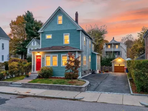 92 Roslindale Ave, Boston, MA 02131