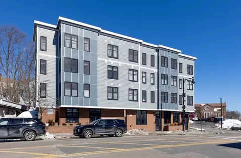 1721 Centre St #402, Boston, MA 02132