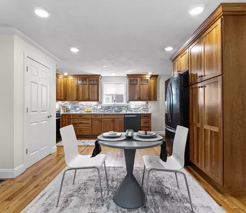 24 Glen St #1, Somerville, MA 02145
