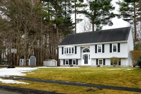 1 Spring St, Douglas, MA 01516 photo 4