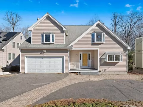 45 Gates St, Framingham, MA 01702