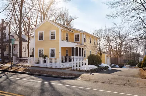36 High St, Andover, MA 01810