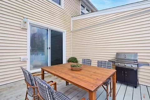 33 Santoro Rd, Worcester, MA 01606 photo 9
