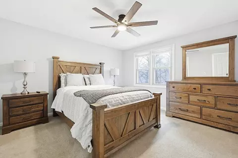 33 Santoro Rd, Worcester, MA 01606 photo 5