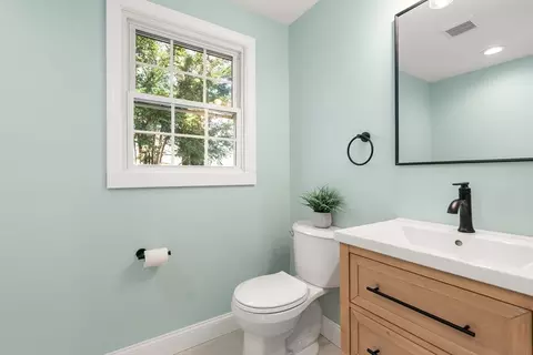 48 Beeler Ave, Chicopee, MA 01020 photo 25