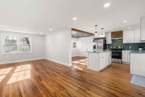 48 Beeler Ave, Chicopee, MA 01020 photo 9