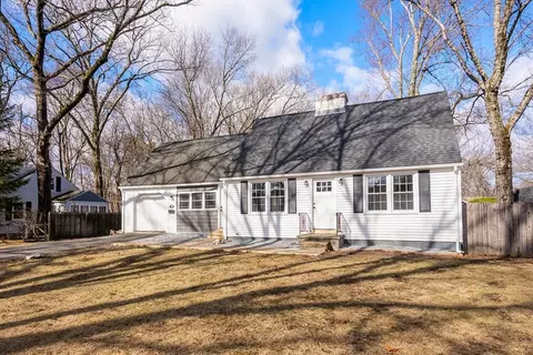 48 Beeler Ave, Chicopee, MA 01020 photo 2